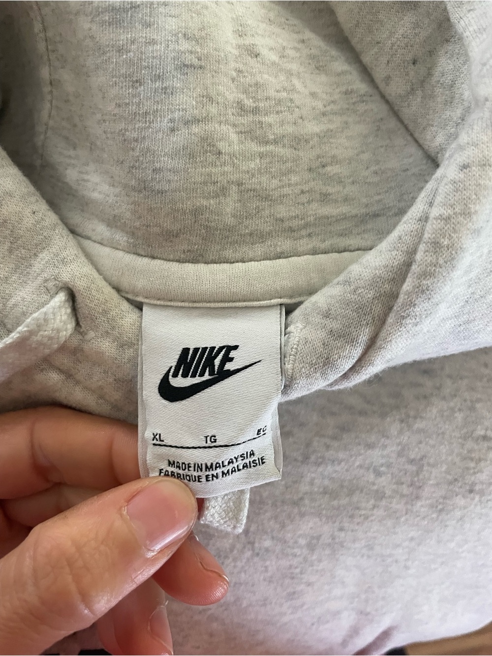 Men’s Nike Hoodie - Picture 3 of 3
